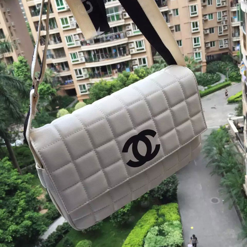 2015 New Chanel Shoulder Bag Original Calfskin Leather A67508 White