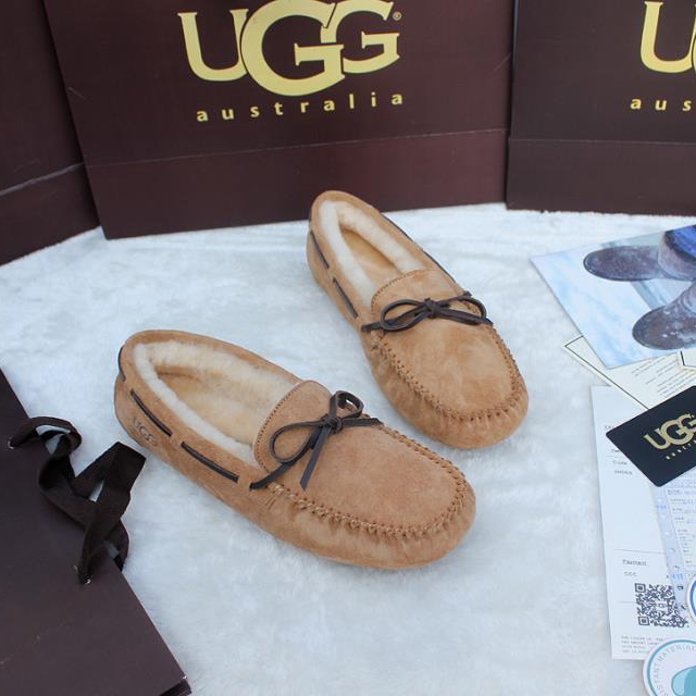 2015 UGG Classic casual shoes