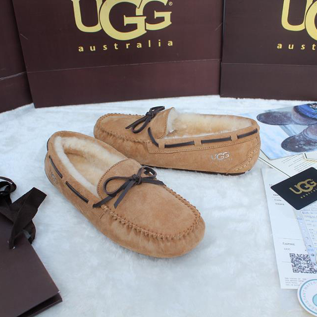 2015 UGG Classic casual shoes