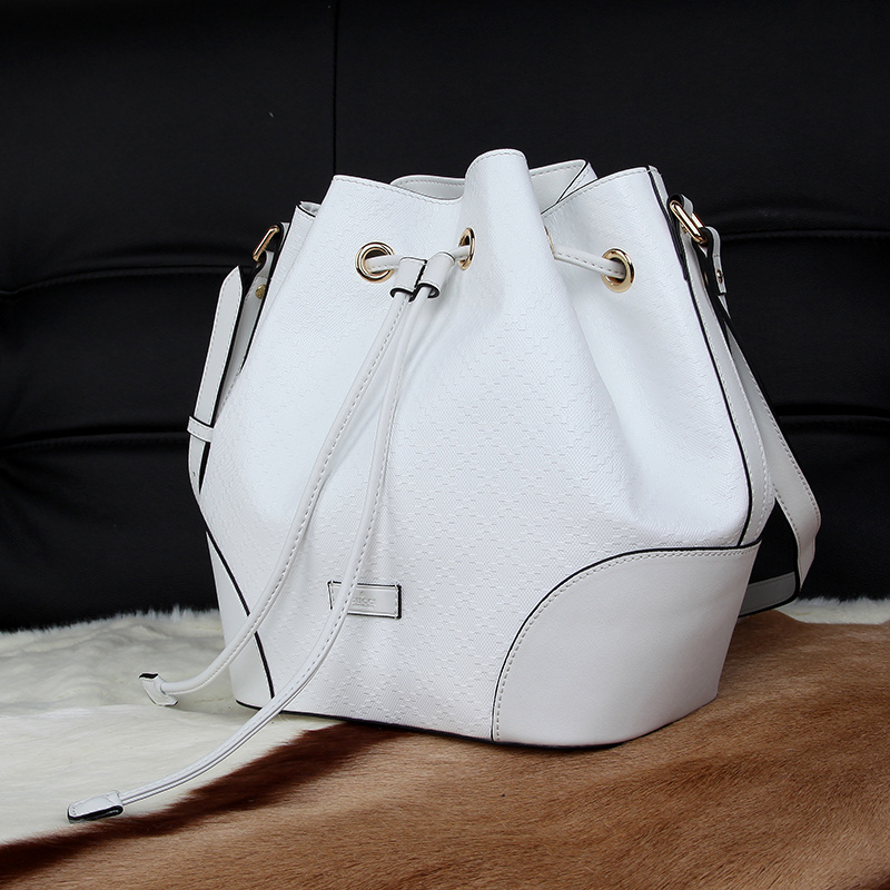 2015 gucci Bright diamante leather bucket bag in white