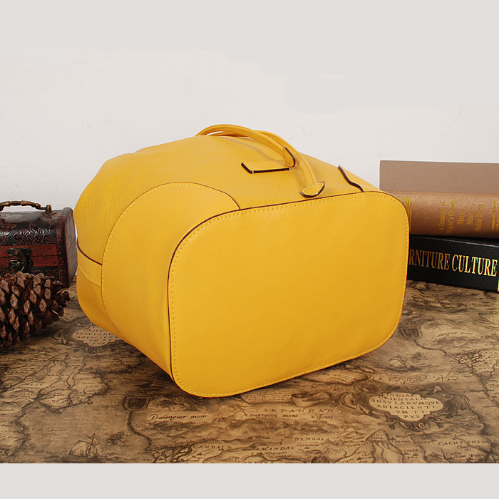 2015 gucci Bright diamante leather bucket bag in yellow