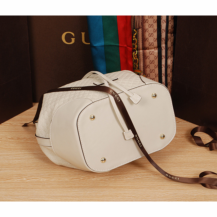 2015 gucci soft leather bucket bag in Off-white