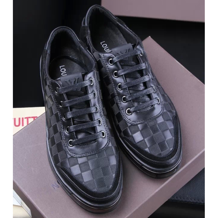 2015 louis vuitton men embossed nubuck leather casual shoes