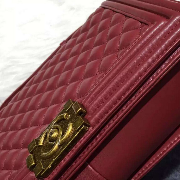 2016 Boy Chanel Flap Shoulder Bag in Original sheepskin Leather A67088 Claret