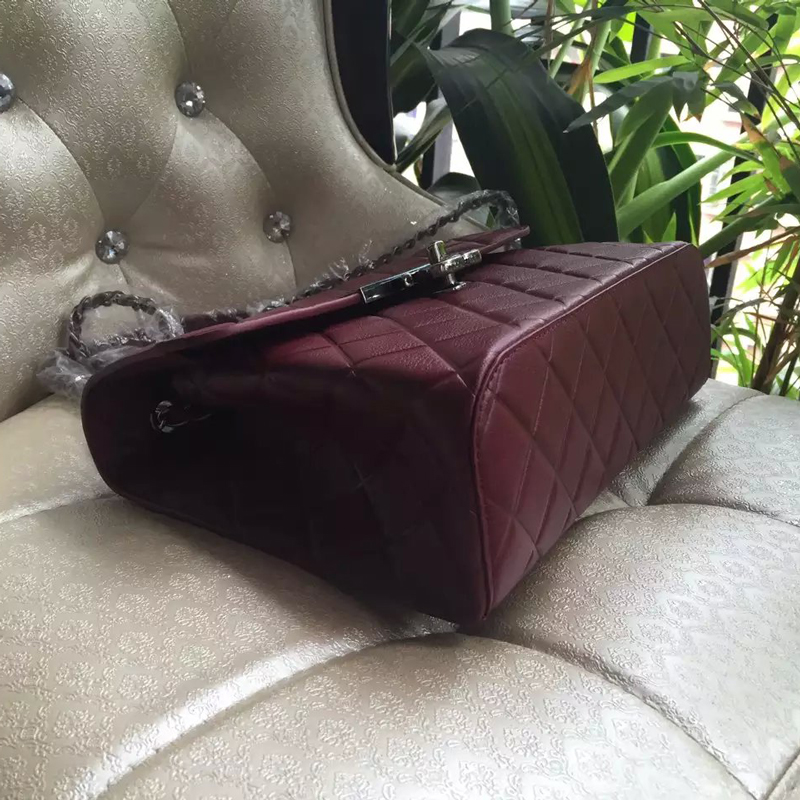 2016 Chanel Clasp Flap Bag in Original Calfskin leather Claret A90905