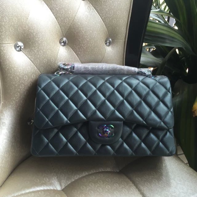 2016 Chanel Classic Flap Bag 1113 Original leather in Green