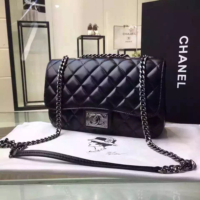 2016 Chanel Classic Flap Bag Original Calfskin Leather A92760 Black