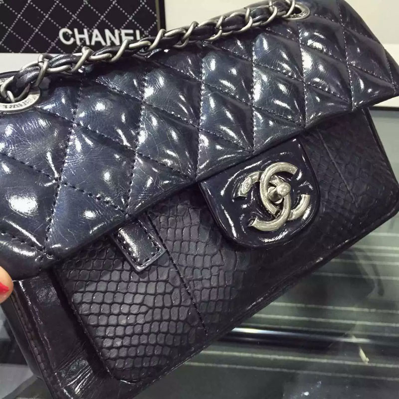 2016 Chanel Flap Shoulder Bag Iridescent Leather A68113 Black