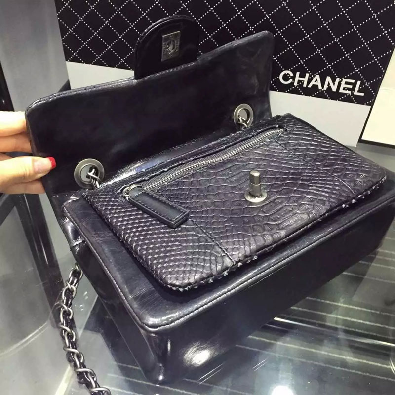 2016 Chanel Flap Shoulder Bag Iridescent Leather A68113 Black