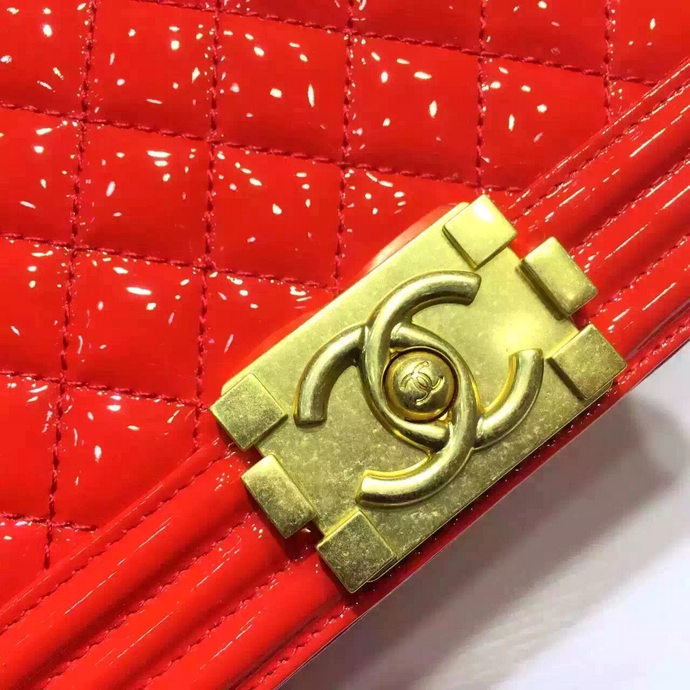 2016 Chanel LE Boy Flap Shoulder Bag Original Patent Leather A67086 Red