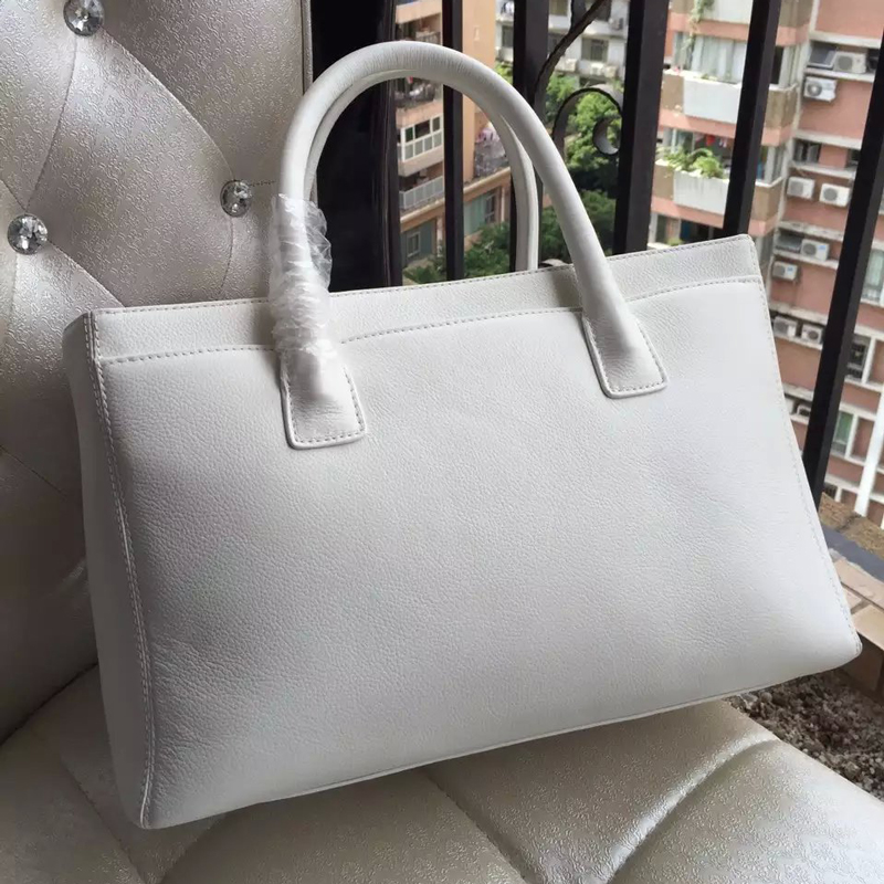 2016 Chanel Off-white Original Lambskin leather Tote Shoulder Bag A67007 with Silver