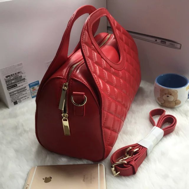 2016 Chanel Tote shoulder Bag Sheepskin Leather A7026 Red