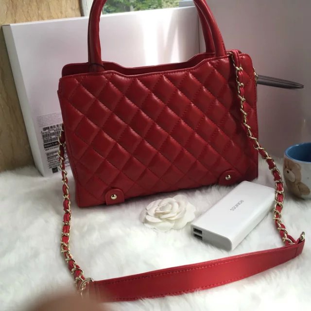 2016 Chanel Tote shoulder Bag Sheepskin Leather A8181 Red