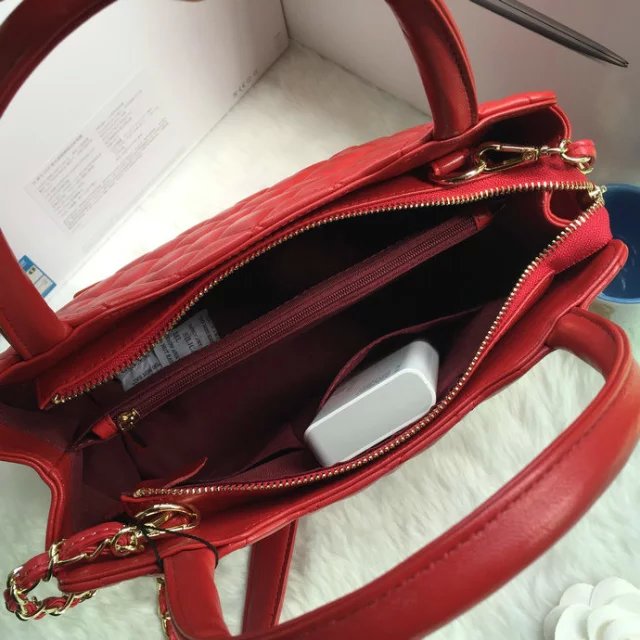 2016 Chanel Tote shoulder Bag Sheepskin Leather A8181 Red