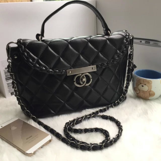 2016 Chanel Tote shoulder Bag Sheepskin Leather A9838 Black