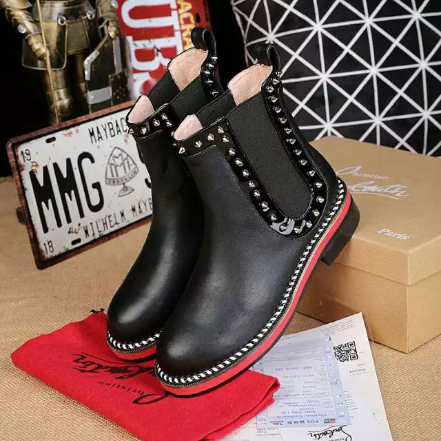 2016 Christian Louboutin women Boots in Cowhide leather with Rivet