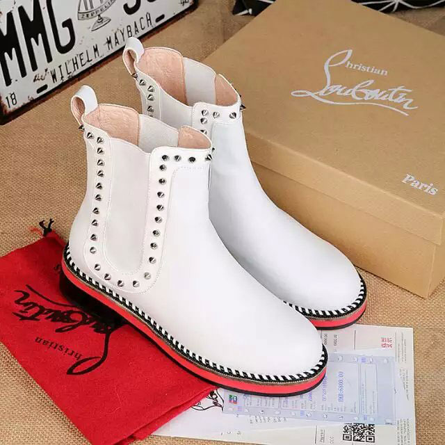 2016 Christian Louboutin women Boots in Cowhide leather with Rivet