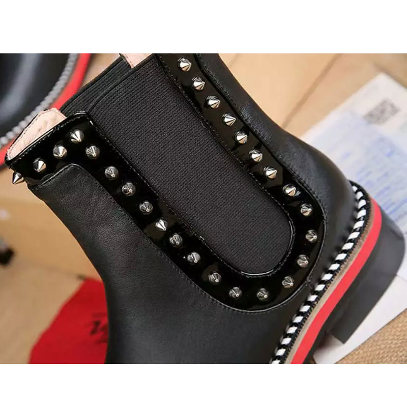 2016 Christian Louboutin women Boots in Cowhide leather with Rivet