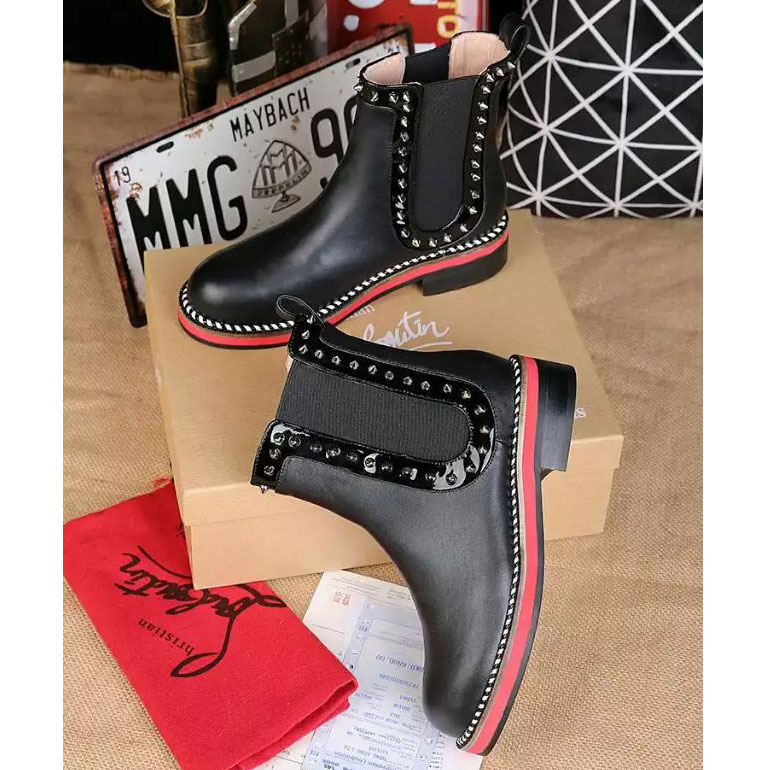 2016 Christian Louboutin women Boots in Cowhide leather with Rivet