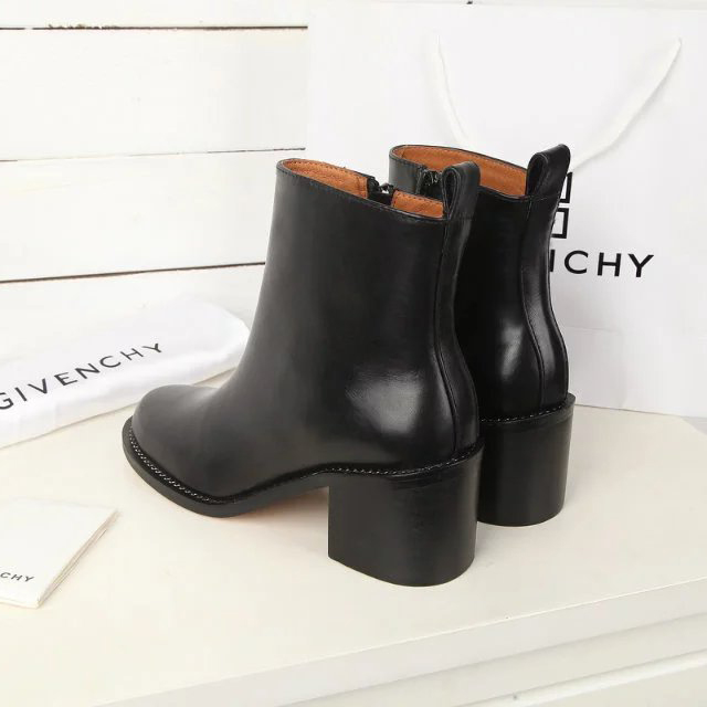 2016 Givenchy women Boots in Calfskin leather