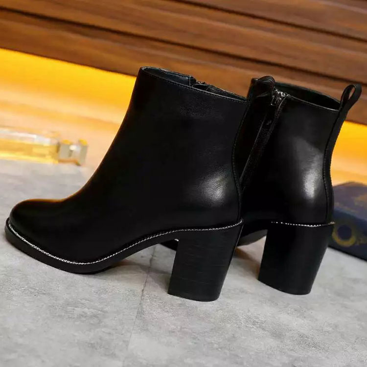 2016 Givenchy women Boots in Calfskin leather