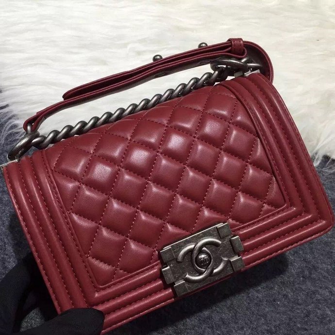 2016 LE Boy Chanel Flap Shoulder Bag Original Sheepskin Leather A67085 Claret