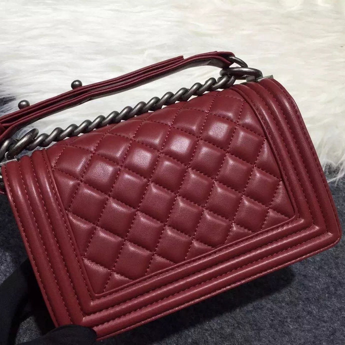 2016 LE Boy Chanel Flap Shoulder Bag Original Sheepskin Leather A67085 Claret