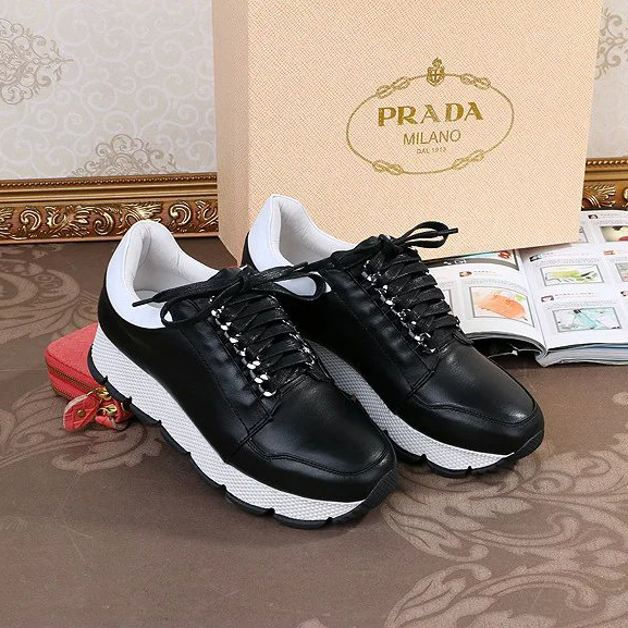 2016 Latest Prada classic women Shoes