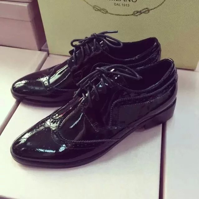 2016 Latest Prada classic women Shoes in Patent leather