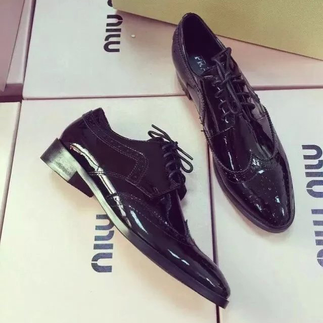 2016 Latest Prada classic women Shoes in Patent leather