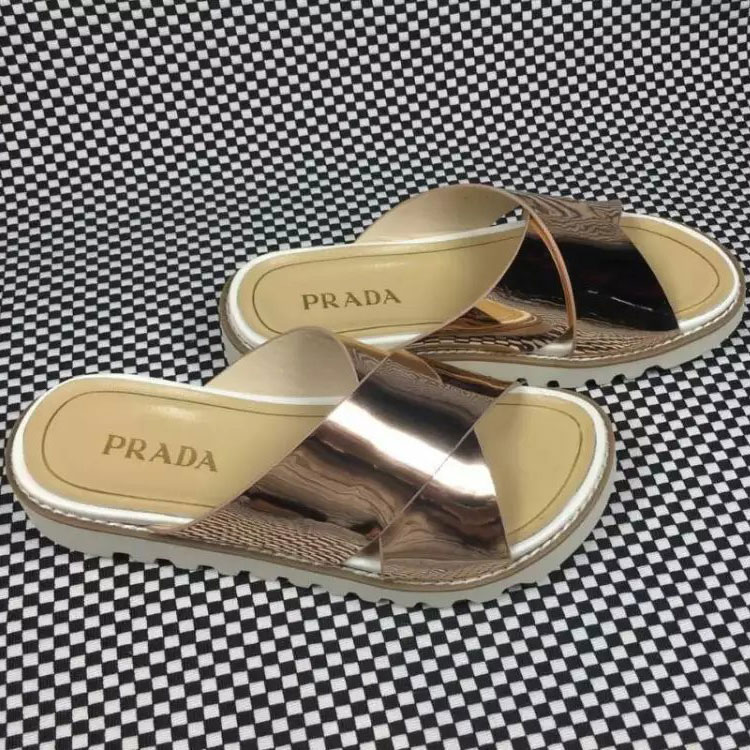 2016 Latest Prada women Shoes in Patent leather