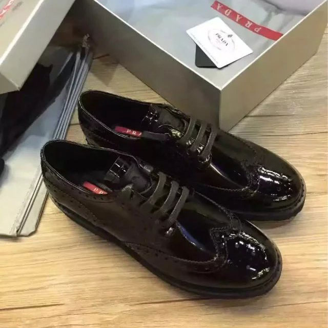 2016 Latest Prada women shoes in Patent leather