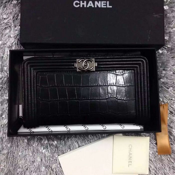 2016 Le Chanel Matelasse Zip Around Wallet crocodile Leather A80401 Black