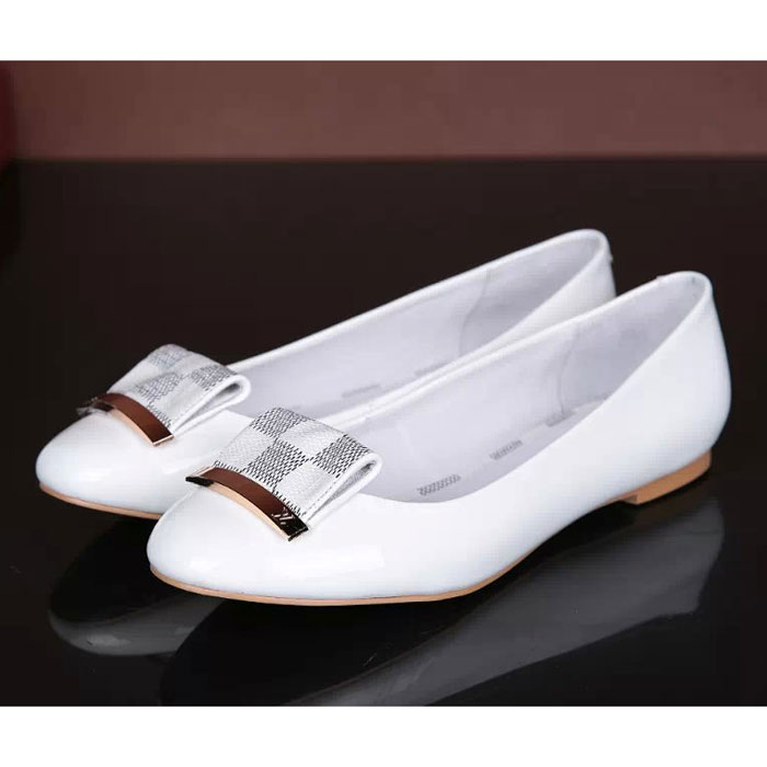 2016 Louis vitton women flat shoes in patent leather