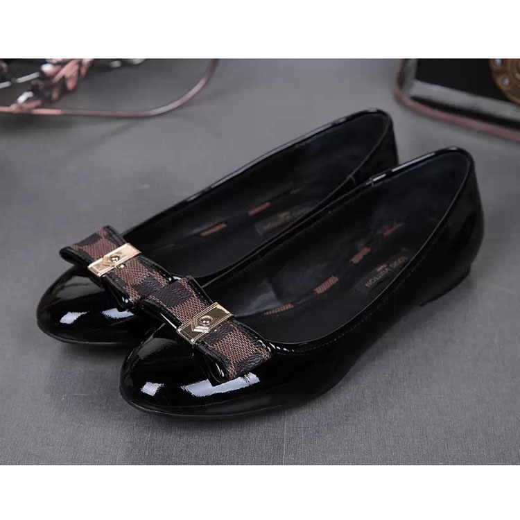 2016 Louis vitton women flat shoes in patent leather