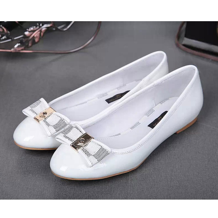 2016 Louis vitton women flat shoes in patent leather