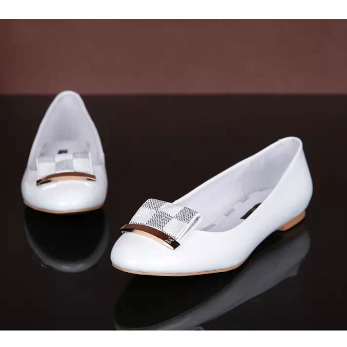 2016 Louis vitton women flat shoes in patent leather