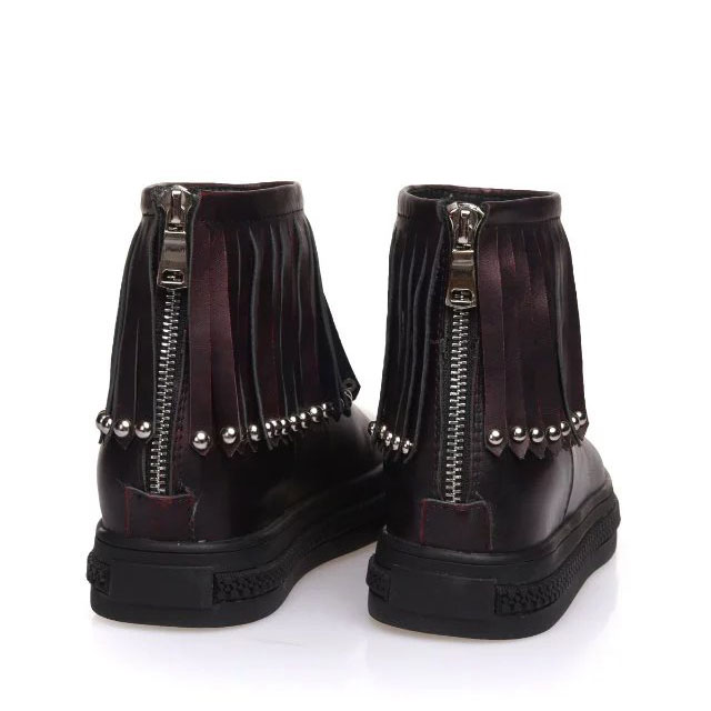 2016 Mcqueen women Boots in Calfskin leather