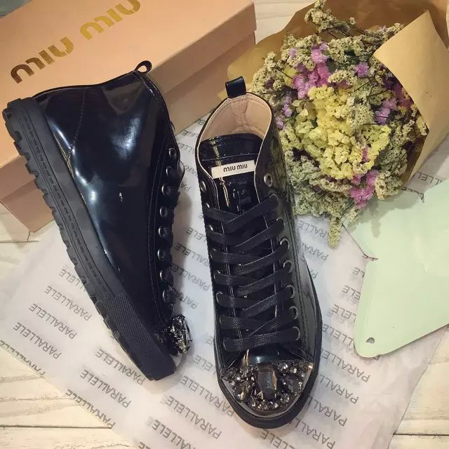 2016 Miu Miu Patent leather casual shoes with Diamonds