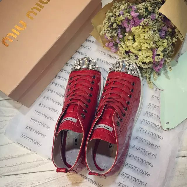 2016 Miu Miu Patent leather casual shoes with Diamonds