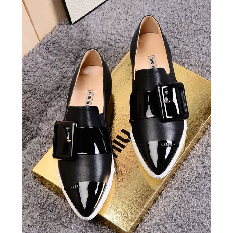 2016 Miu Miu women Flats shoes in Calfskin leather