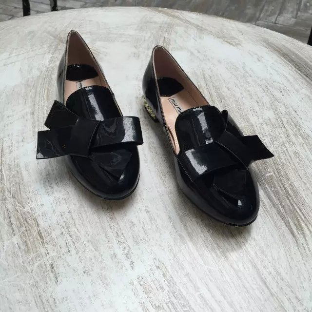 2016 Miu Miu women Flats shoes in Patent leather