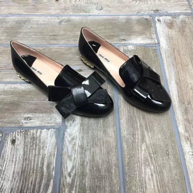 2016 Miu Miu women Flats shoes in Patent leather