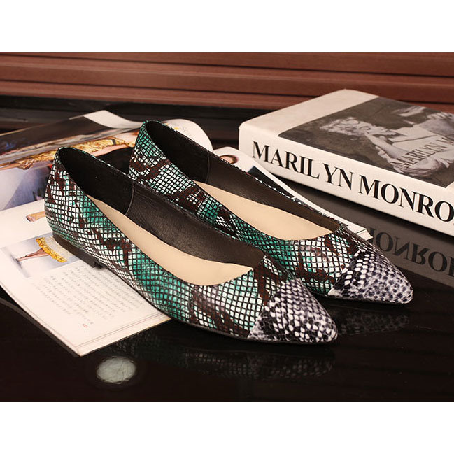 2016 Miu Miu women Flats shoes in Snake stripes