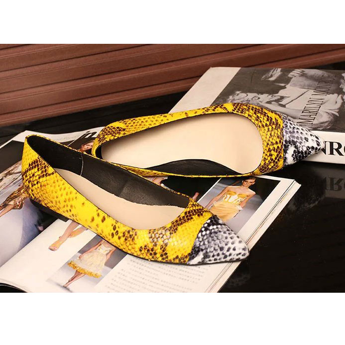 2016 Miu Miu women Flats shoes in Snake stripes