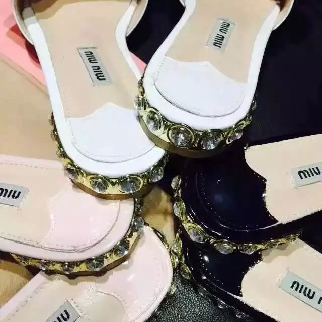 2016 Miu Miu women Slippers in Patent leather