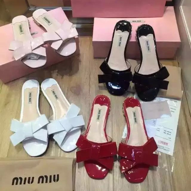 2016 Miu Miu women Slippers in Patent leather