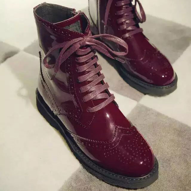 2016 Prada women Boots in Patent leather