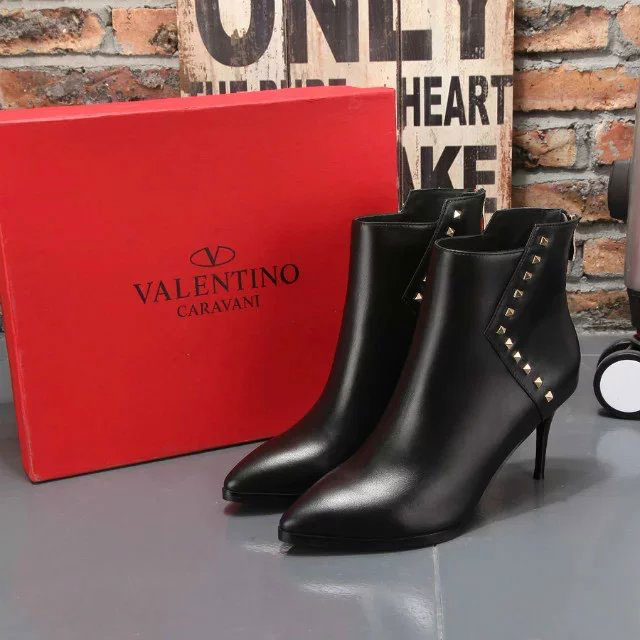 2016 Valentino women Boots in Calfskin leather