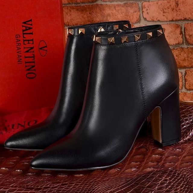 2016 Valentino women Boots in Calfskin leather